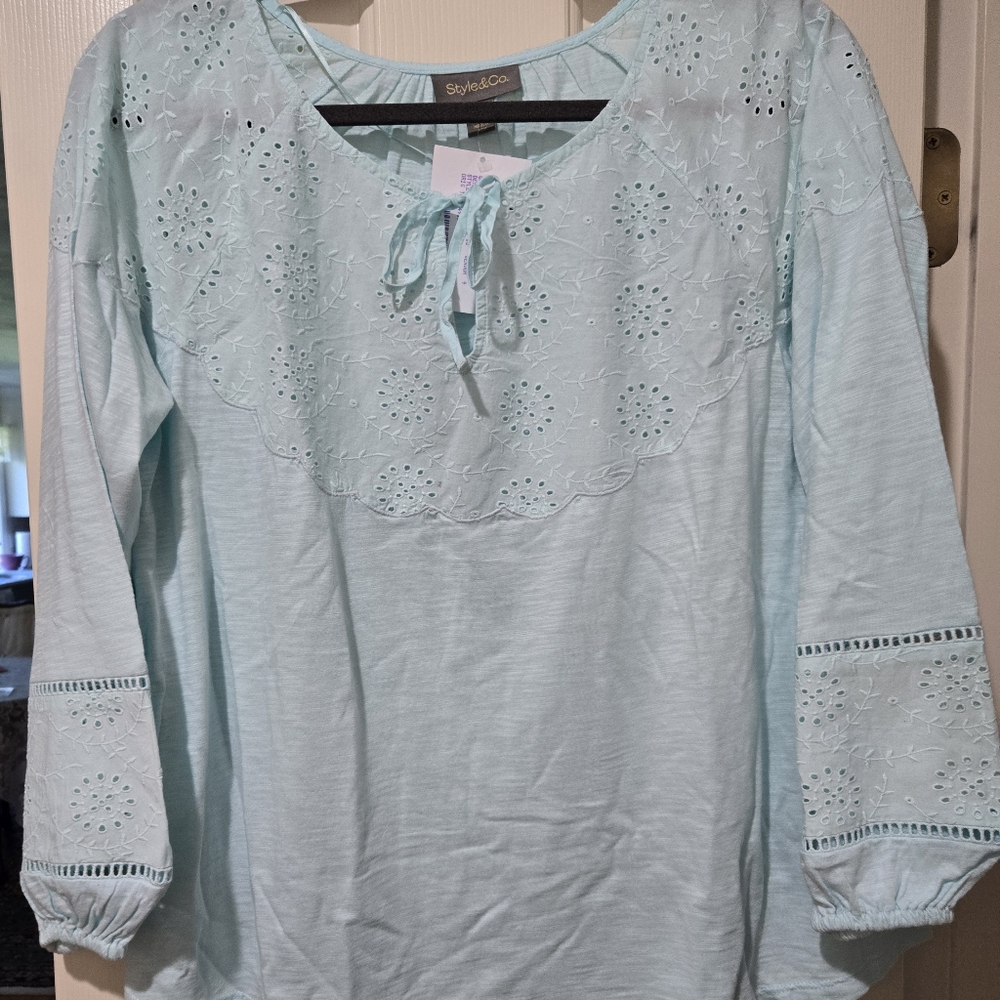 NWT Style & Co women's peasant blouse eyelet trim tie-neck size M - Picture 3 of 8